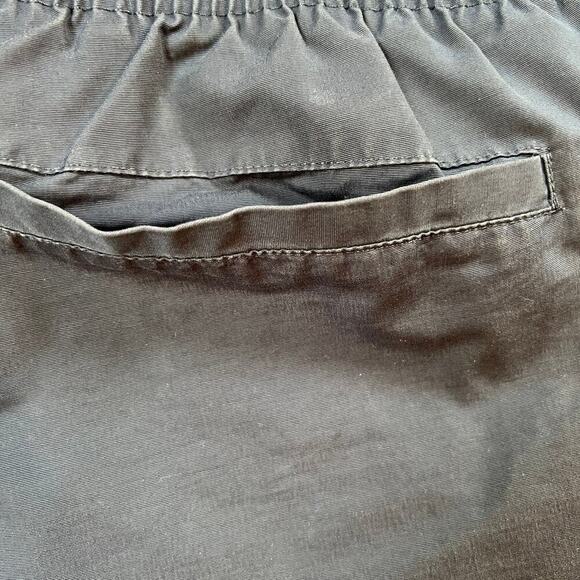 Nike shorts, men's size XL, navy blue, cotton polyester blend - Picture 8 of 9